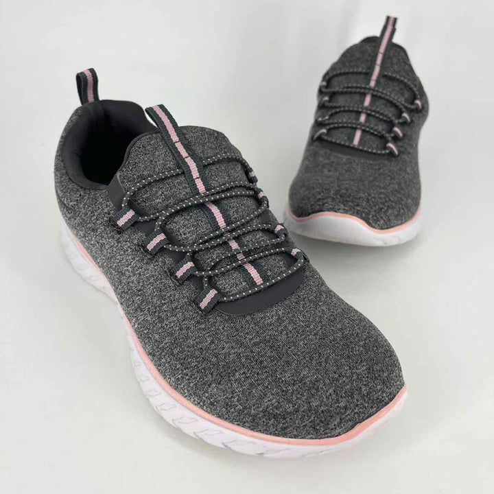Shoe Size 7 Gray Knit Sneakers