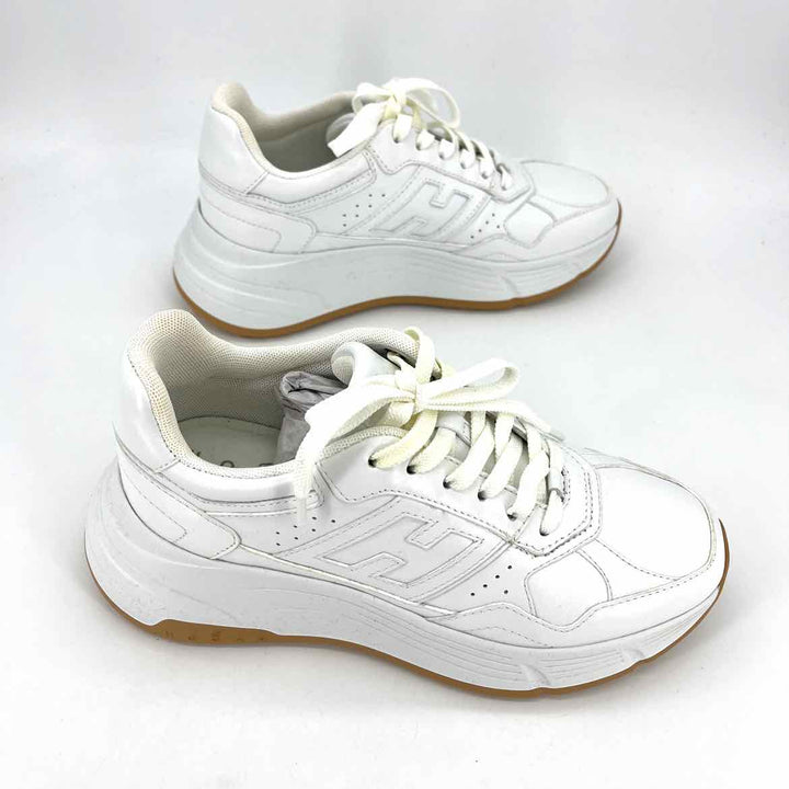 Shoe Size 35.5 White Leather Sneakers