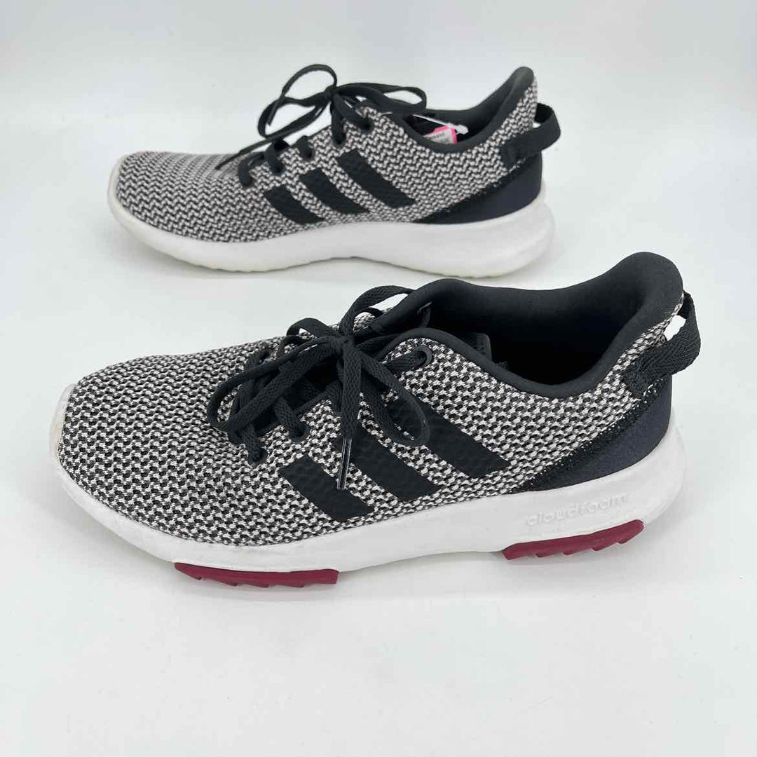 Shoe Size 7.5 Adidas Gray Sneakers