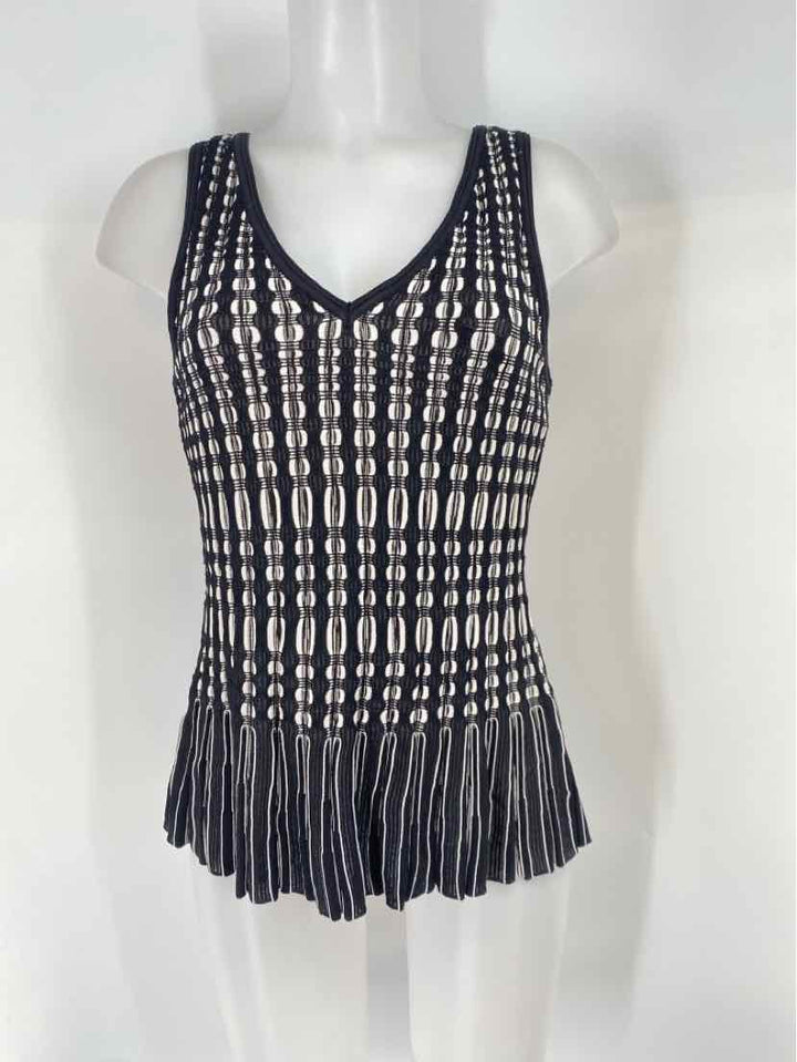 Size M White House Black Market Black/White Shirt