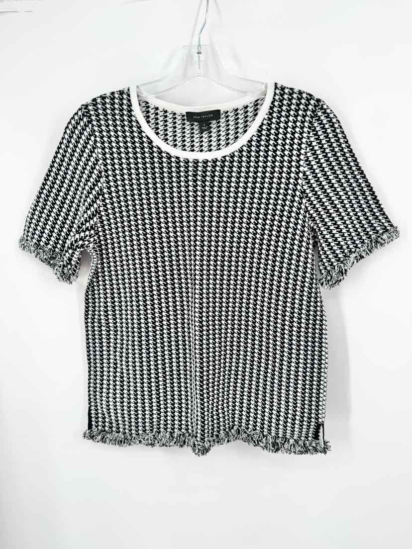 Size M Ann Taylor Black/White Sweater