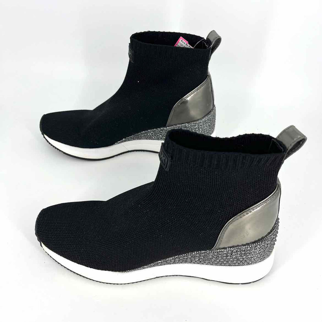 Shoe Size 6 Michael Kors Black Knit Boots