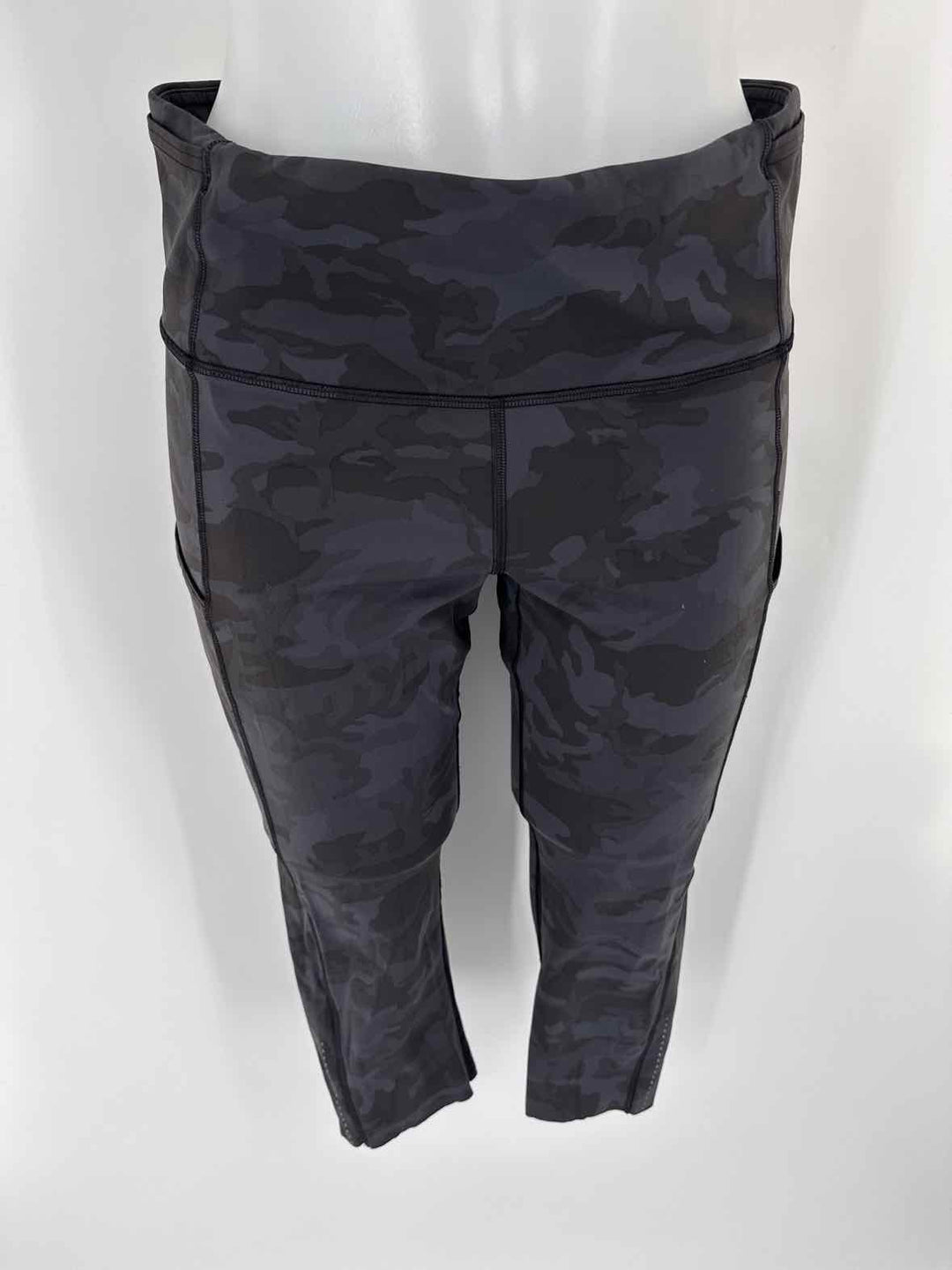 Size 10 Lululemon Black Print Pants
