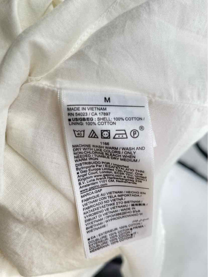 Size M GAP Cream Skirt
