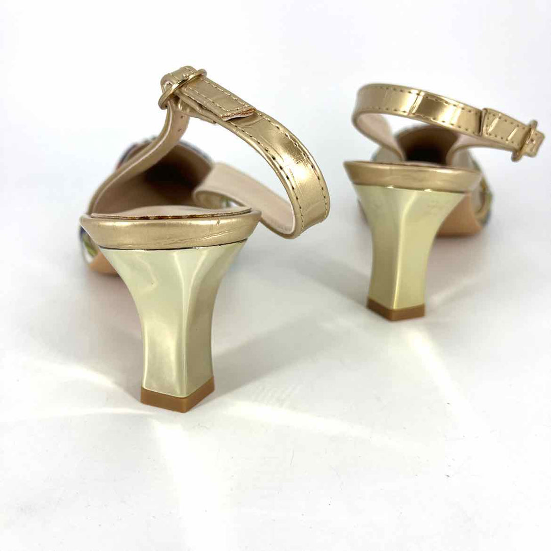 Shoe Size Gold Pumps
