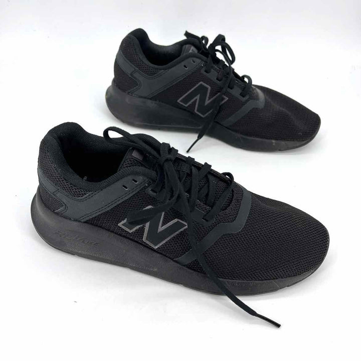 Shoe Size 6 New Balance Black Sneakers