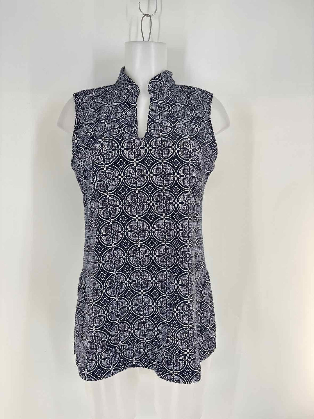 Size M Navy Print Shirt