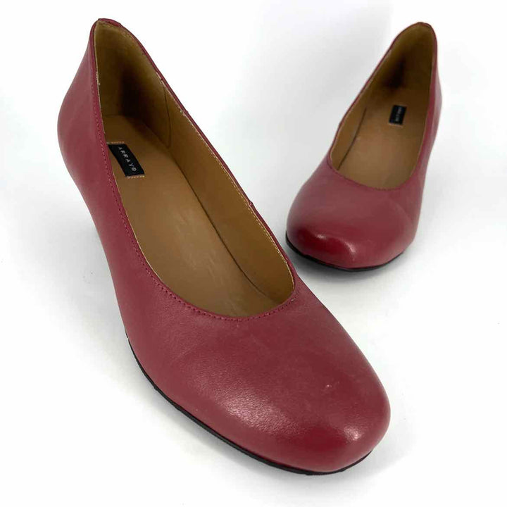 Shoe Size 9.5 Red Leather Pumps