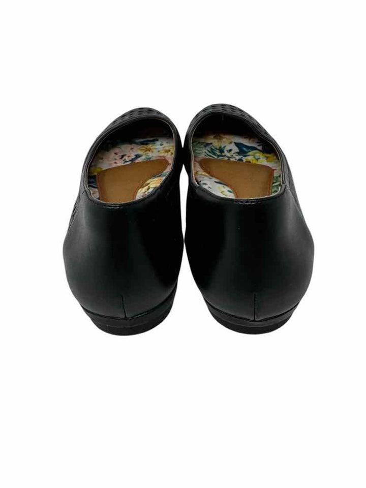 Shoe Size 7.5 Black Leather Flats