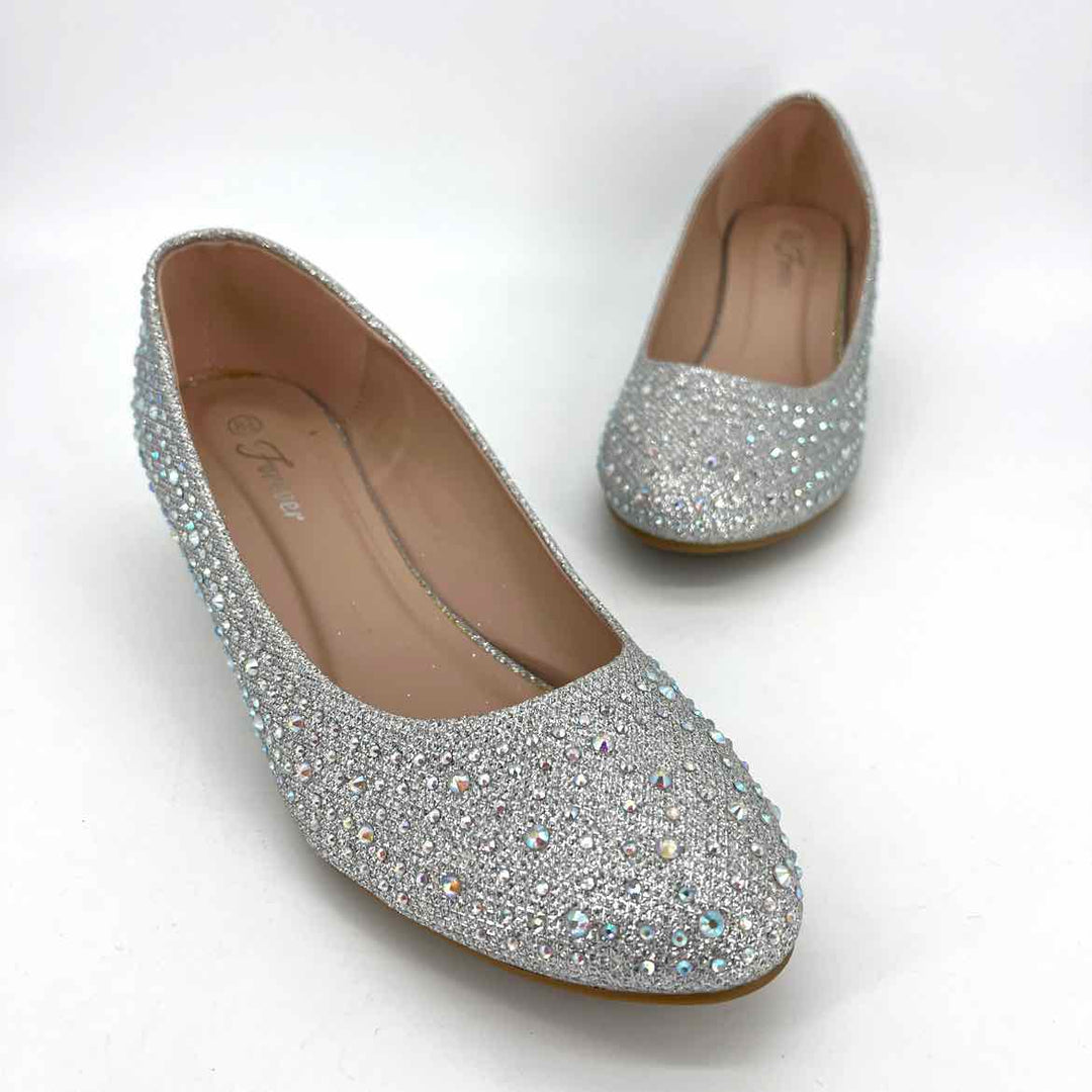 Shoe Size 8.5 Silver Pumps