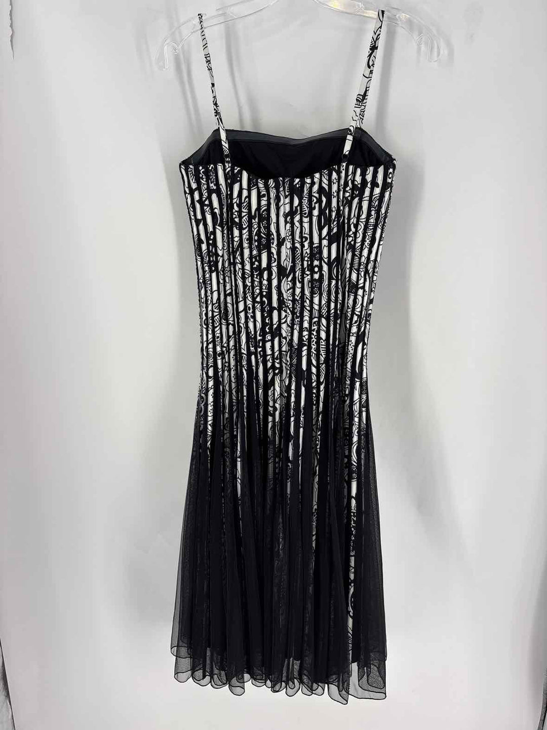 Size 4 CABANA Black/White Dress