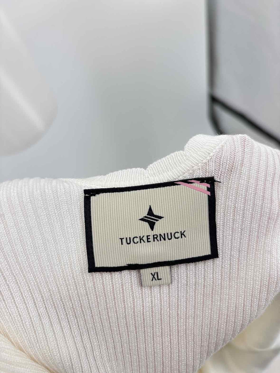 Size XL TUCKERNUCK Ivory Knit Shirt