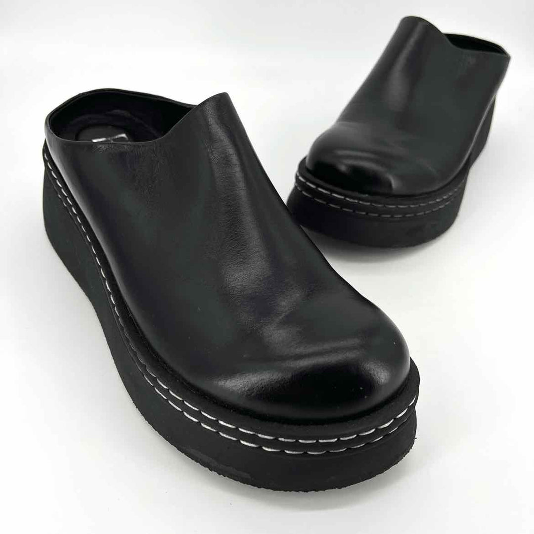 Shoe Size 41 Black Leather Clogs