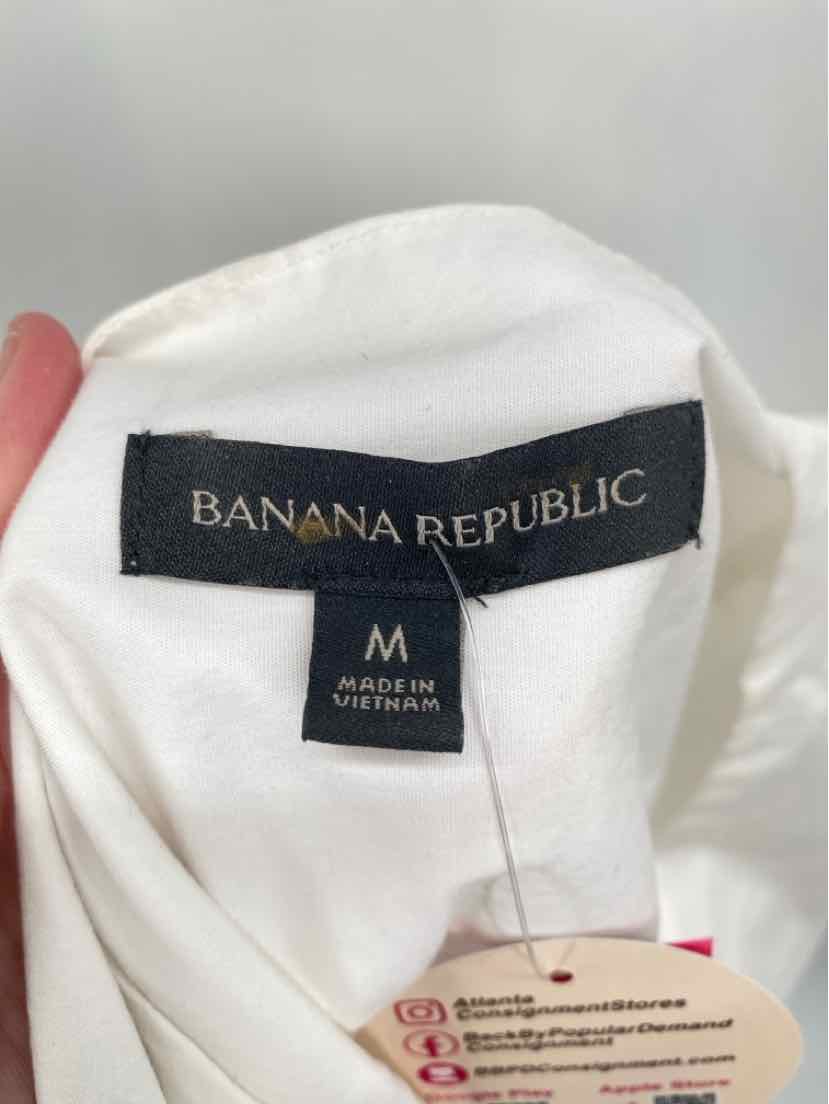 Size M Banana Republic White Shirt