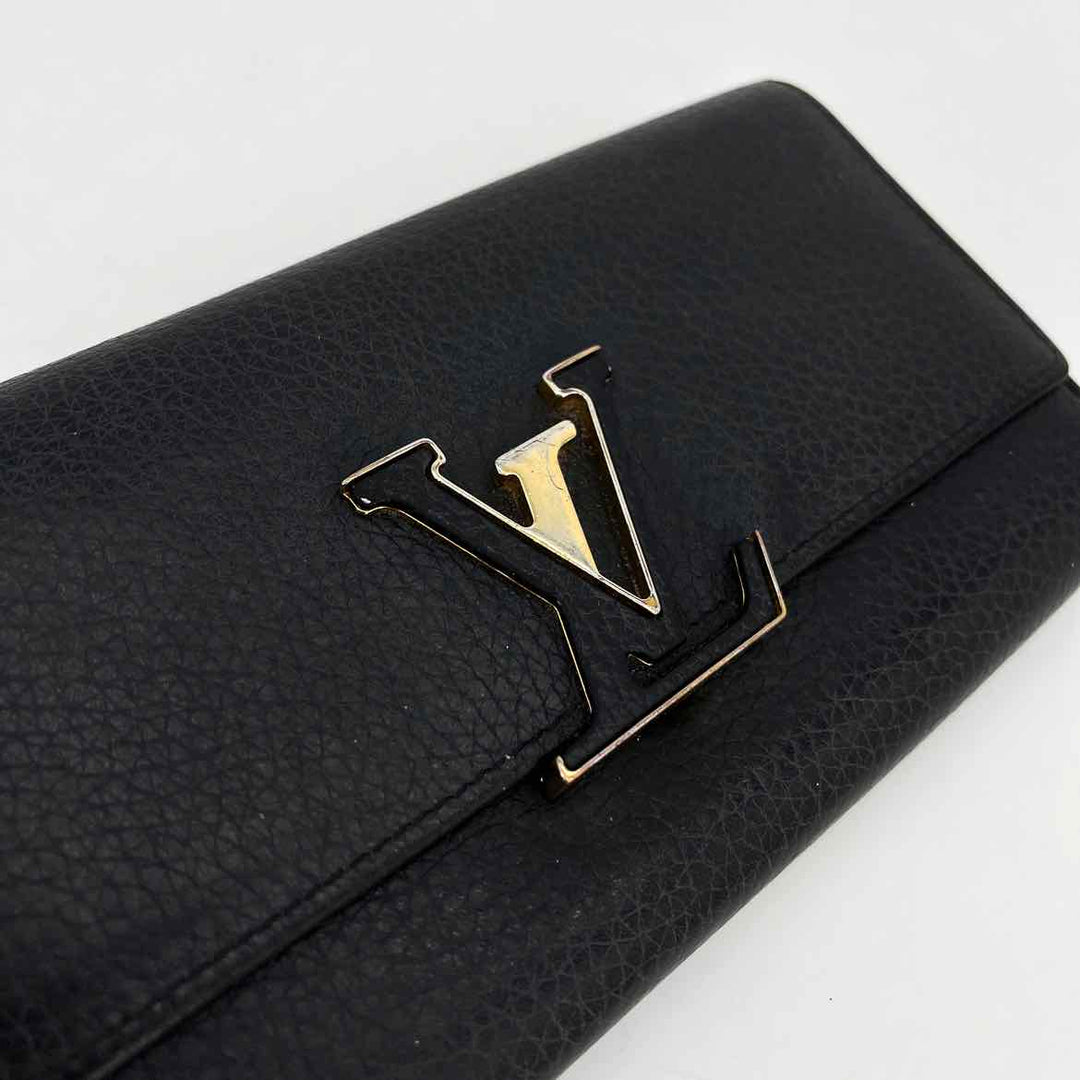 Louis Vuitton Luxury - Wallet