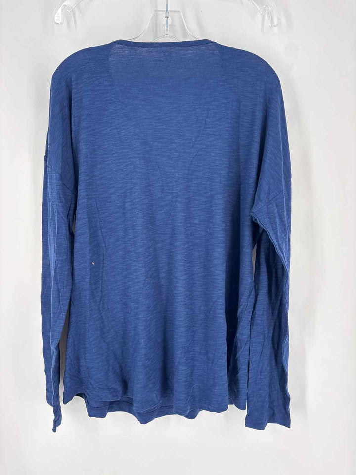 Size XL Vineyard Vines Navy Shirt