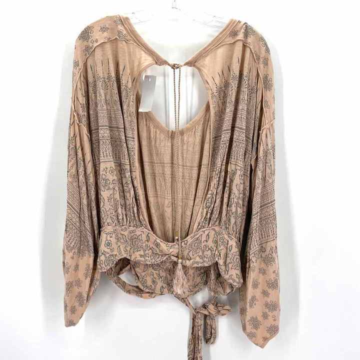 Size M FREE PEOPLE Peach Shirt