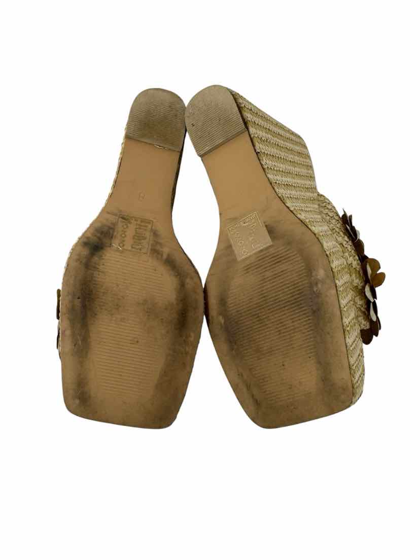 Shoe Size 8 AZALEA WANG Tan Sandals