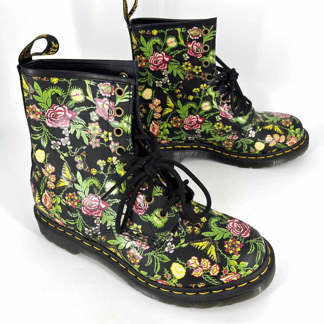 Shoe Size 9 DOC MARTENS Black Leather Boots