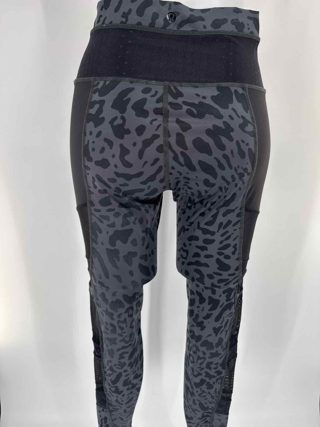 Size M Lululemon Black Print Pants