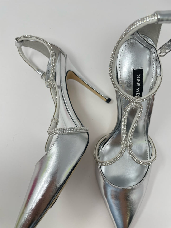 Shoe Size 8.5 Nine West Silver Pumps
