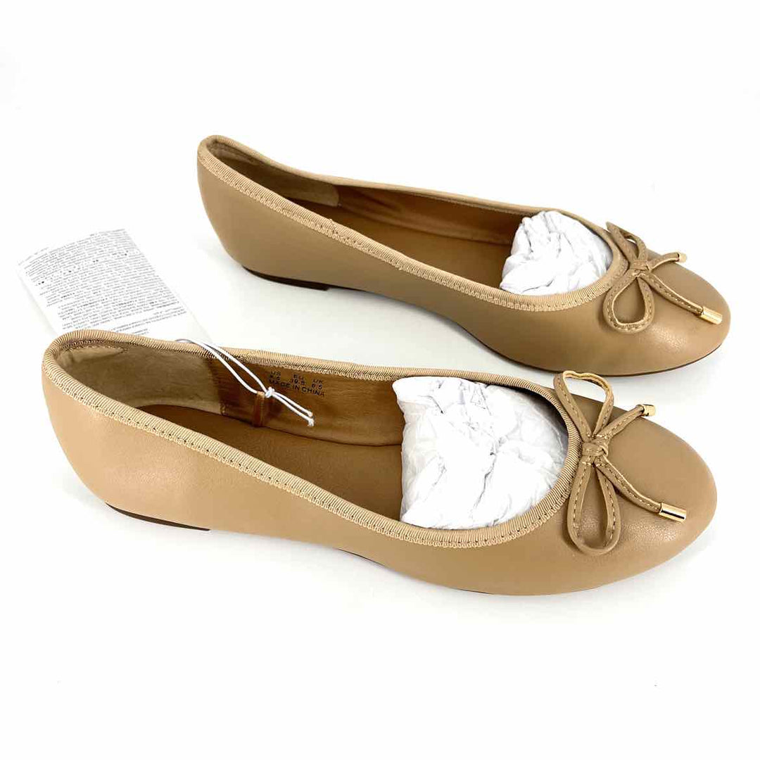 Shoe Size 8.5 Taupe Faux Leather Flats