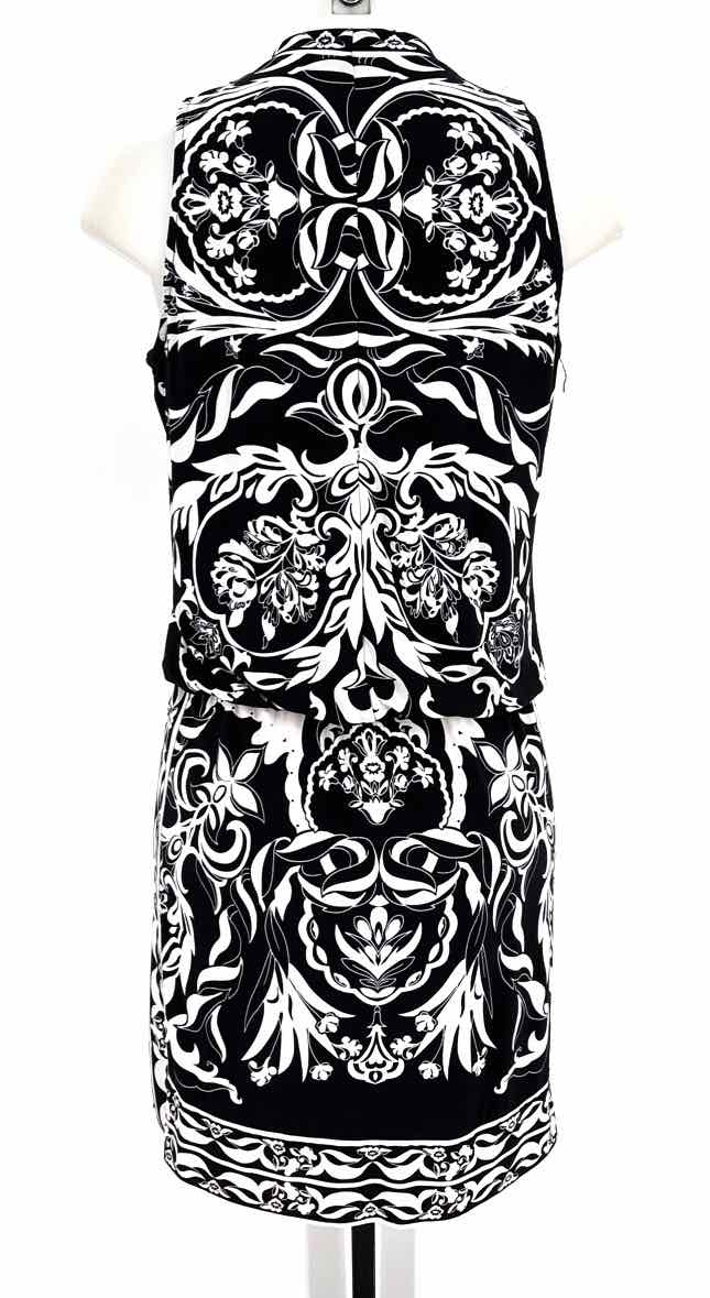 Size M White House Black Market Black/White Dress