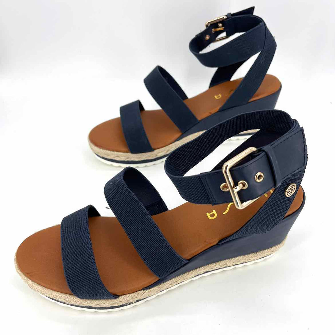 Shoe Size 11 UNISA Navy Sandals