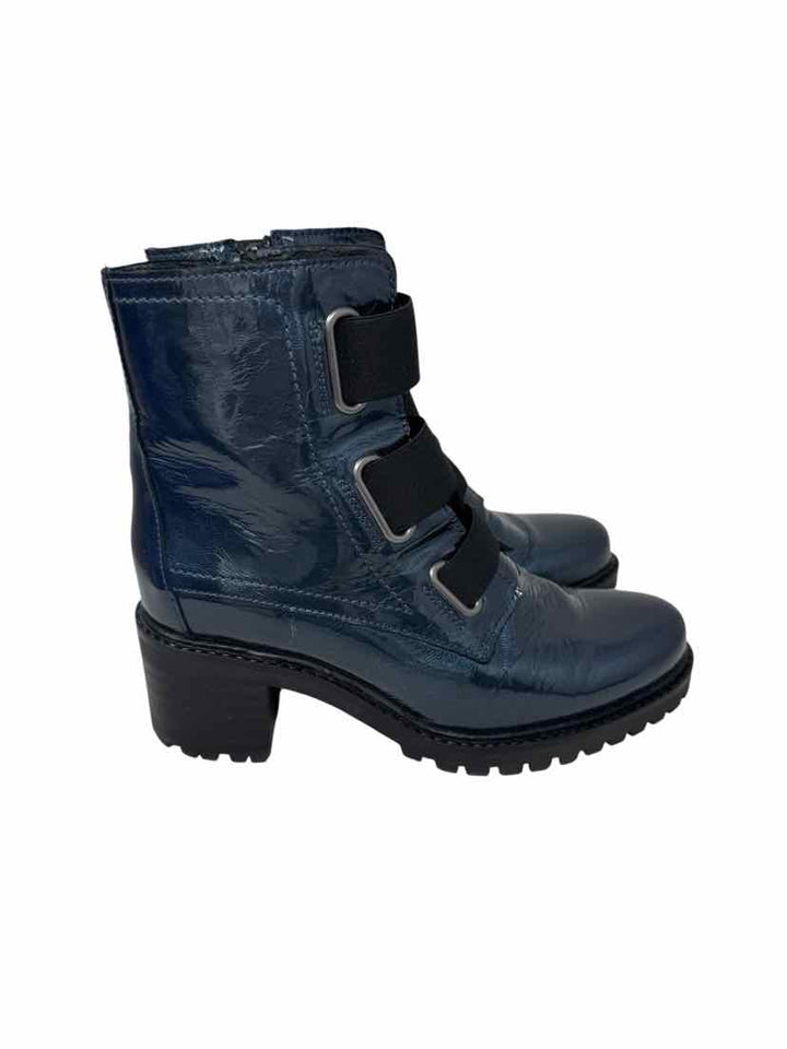 Shoe Size 37 Blue PATENT Boots