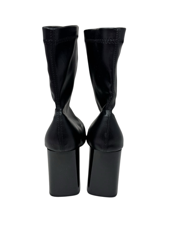 Shoe Size 11 Black Boots