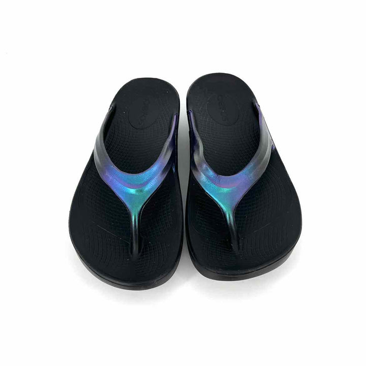 Shoe Size 8 OOFOS Multi-Color Sandals