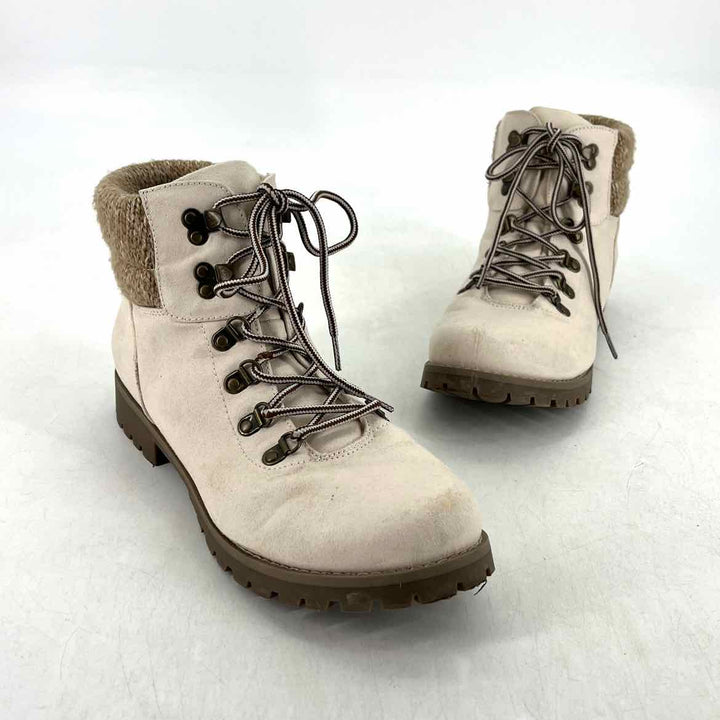 Shoe Size 11 Cream Knit Boots