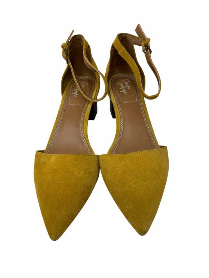 Shoe Size 9.5 CROWN VINTAGE Mustard Suede Pumps