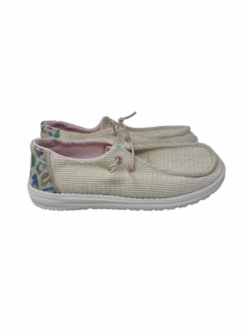 Shoe Size 8 HEY DUDE Cream Sneakers