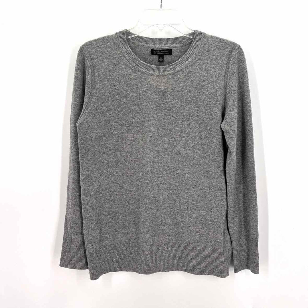 Size M Banana Republic Gray Sweater