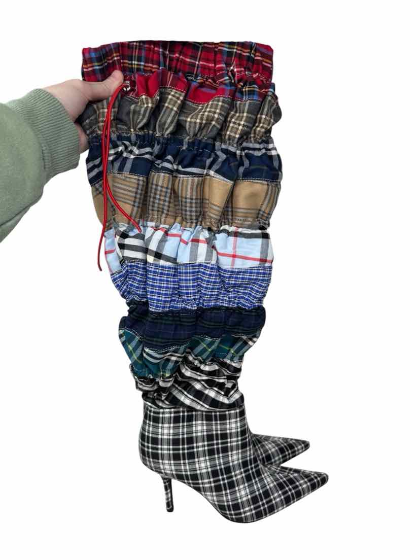 Shoe Size 8 AZALEA WANG Multi-Color Boots