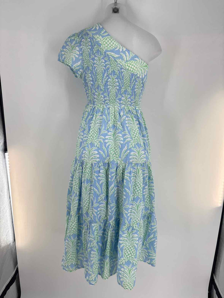 Size M CROWN & IVY Blue Print Dress