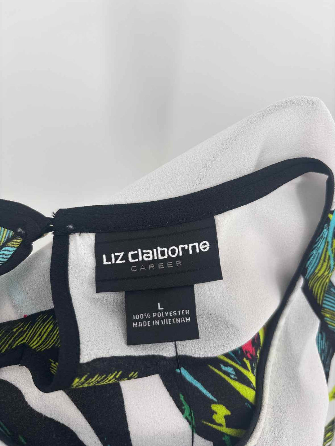 Size L LIZ CLAIBORNE White Print Shirt