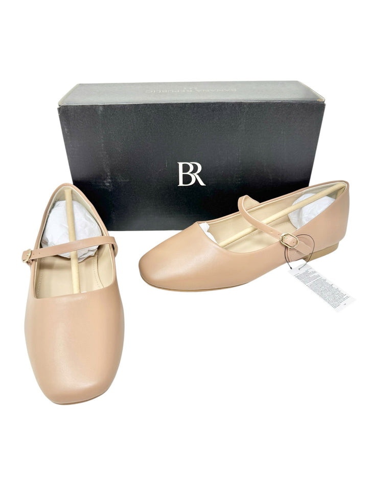 Shoe Size 7 Banana Republic Tan Flats