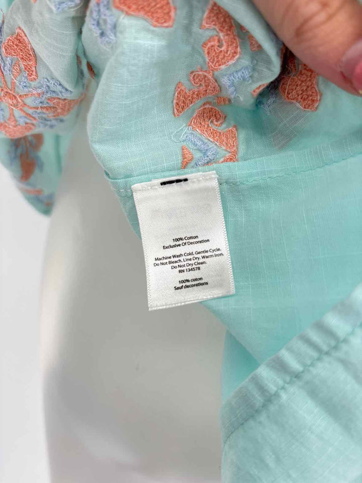 Size M Vineyard Vines Teal Shirt