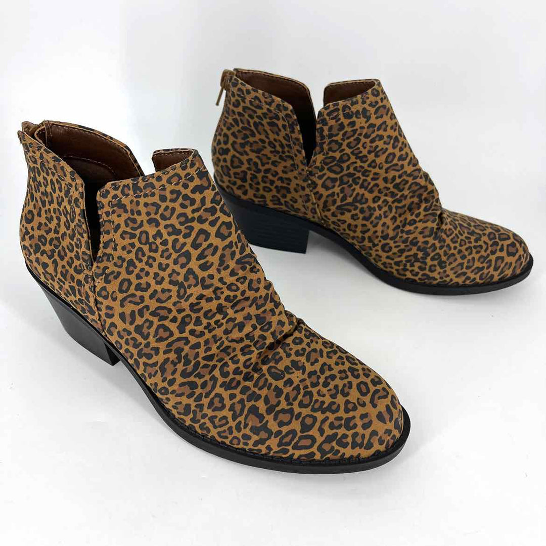 Shoe Size 7.5 KIM ROGERS Tan Boots