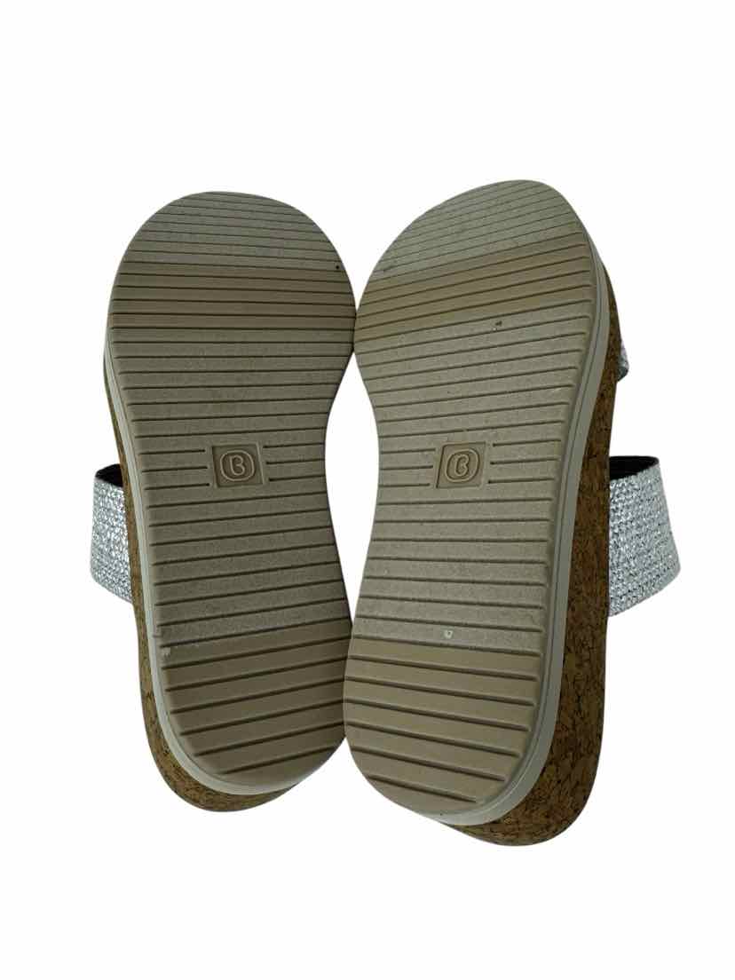 Shoe Size 7 LIFESTRIDE Silver Sandals