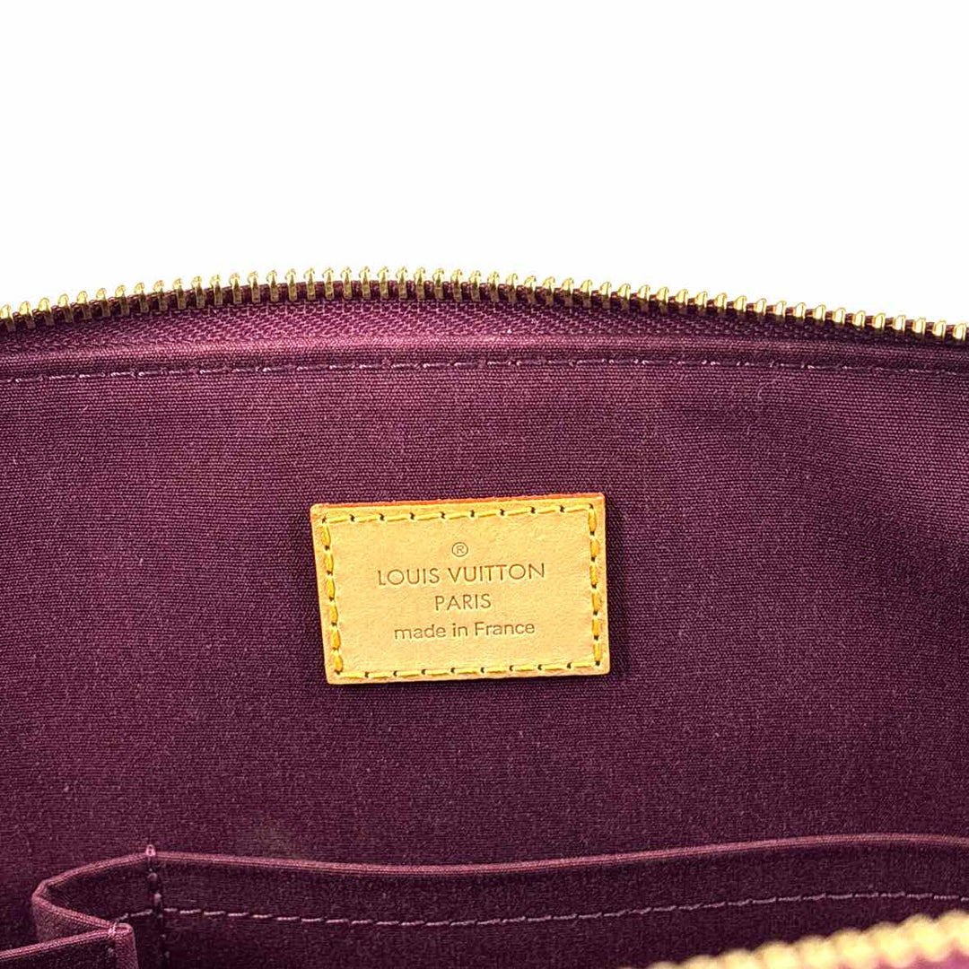 Louis Vuitton Luxury - Purse
