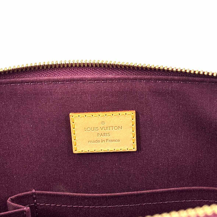 Louis Vuitton Luxury - Purse