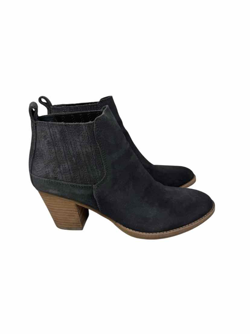 Shoe Size 7 Dolce Vita Gray Suede Boots