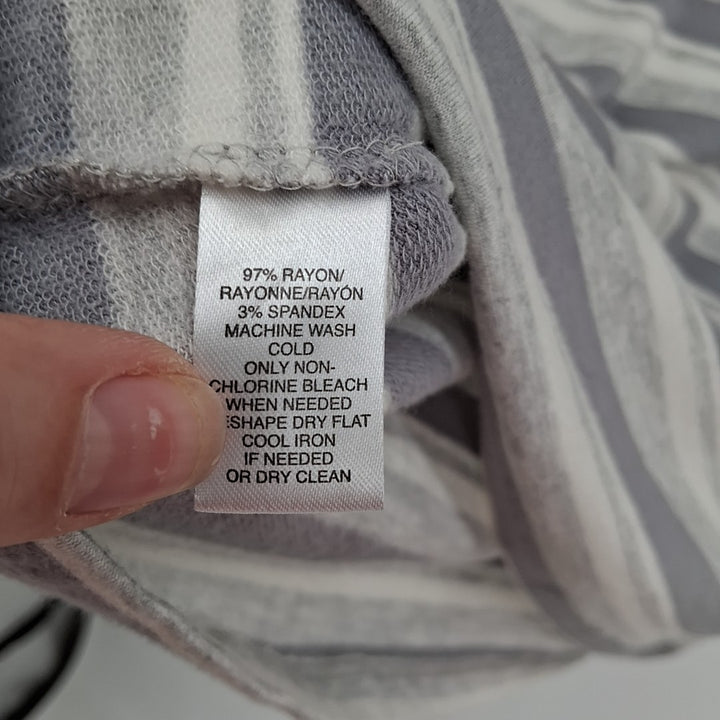 Size M Gray Sweater