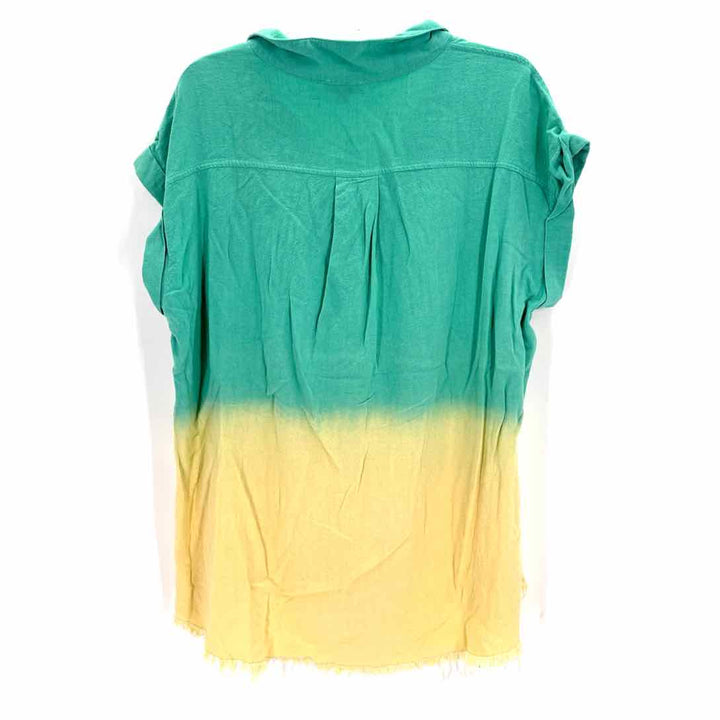 Size L Umgee Multi-Color Knit Shirt