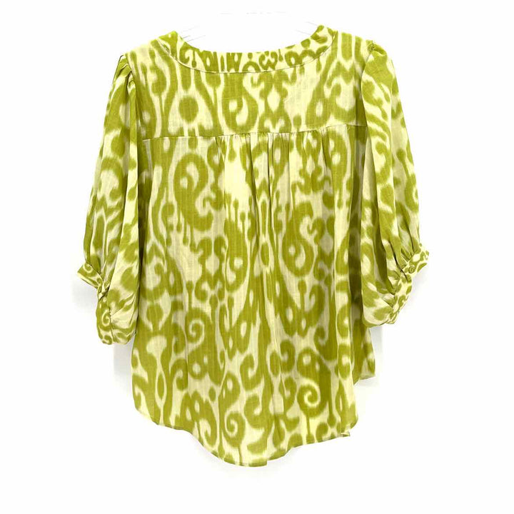 Size M ROSE + OLIVE Green Shirt