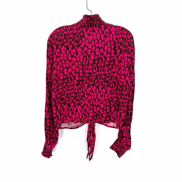 Size M FIFTEEN TWENTY Fuschia Shirt