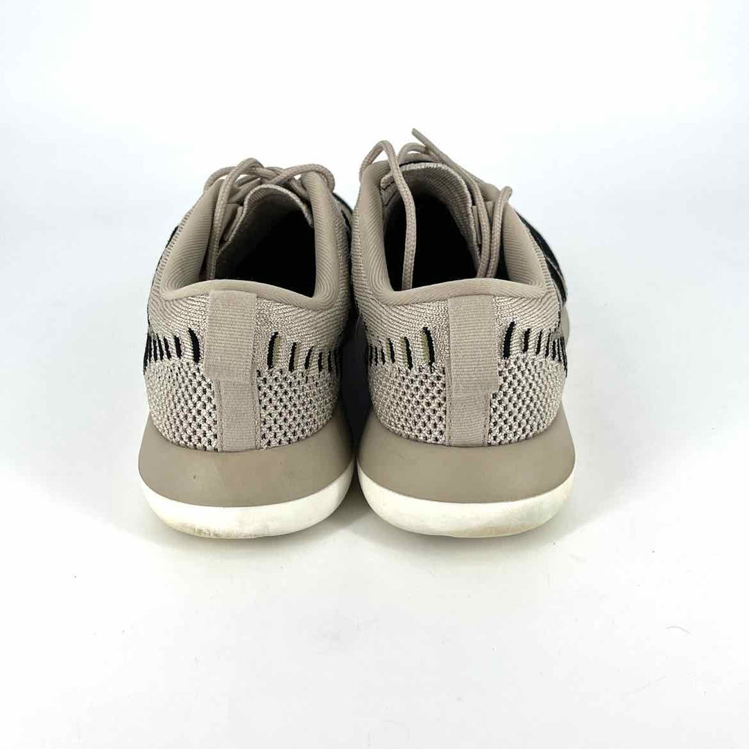 Shoe Size 38 Nike Taupe Sneakers